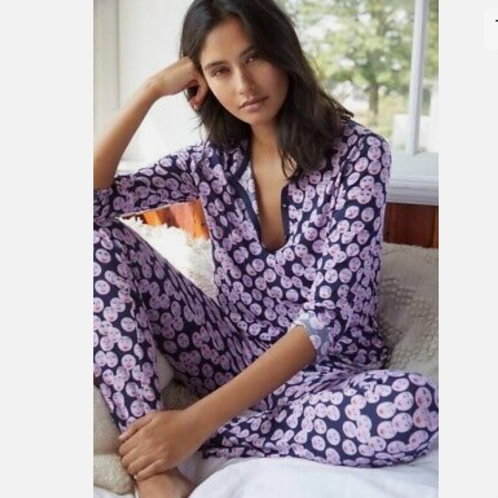 Anthropologie purple emoji face printed stretchy pajama set size M